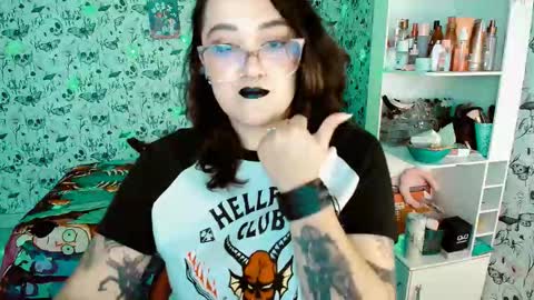 Yiz online show from January 16, 2026, 4:05 am