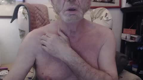 Snapshot of isubmissiveslut chatting on May 21, 2026, 6:42 am ImYourBitch online show from May 21, 2026, 6:42 am