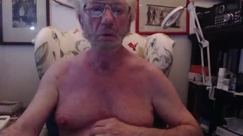 Snapshot of isubmissiveslut chatting on June 3, 2026, 4:04 am ImYourBitch online show from June 3, 2026, 4:04 am