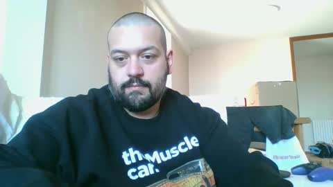 Snapshot of italianbigboy932 chatting on May 16, 2026, 12:15 pm italianbigboy932 online show from May 16, 2026, 12:15 pm