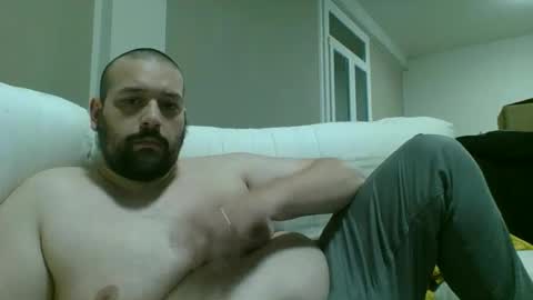 Snapshot of italianbigboy932 chatting on May 19, 2026, 9:21 pm italianbigboy932 online show from May 19, 2026, 9:21 pm