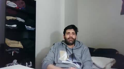 italianboybcn online show from January 13, 2025, 9:52 am