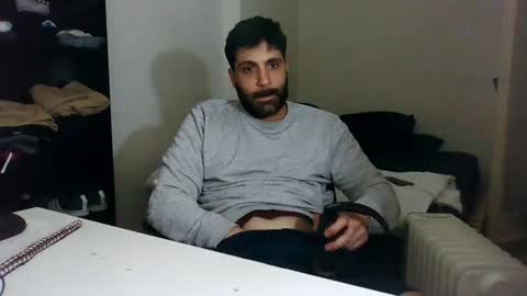 italianboybcn online show from January 16, 2025, 2:19 pm