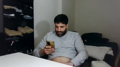 italianboybcn online show from January 16, 2025, 5:23 pm