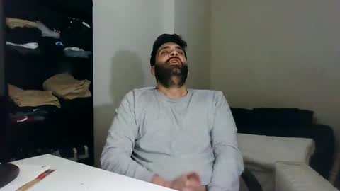 italianboybcn online show from January 17, 2025, 10:44 am