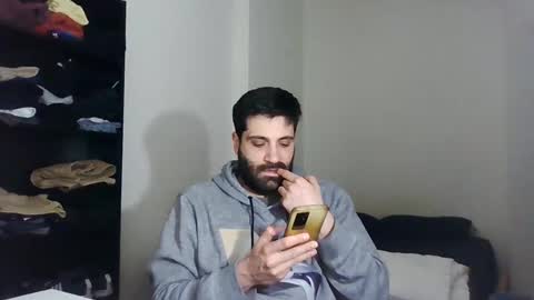 italianboybcn online show from January 22, 2025, 7:35 am