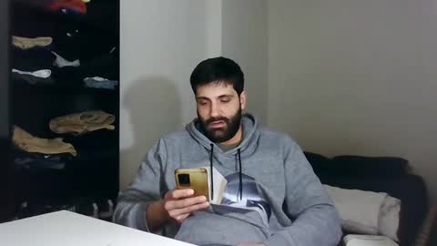 italianboybcn online show from January 22, 2025, 10:40 am