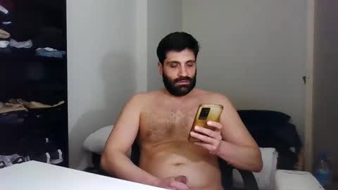 italianboybcn online show from January 27, 2025, 5:26 pm