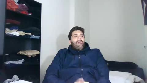 italianboybcn online show from March 7, 2025, 8:45 am