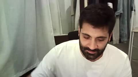 italianboybcn online show from September 11, 2025, 10:54 pm