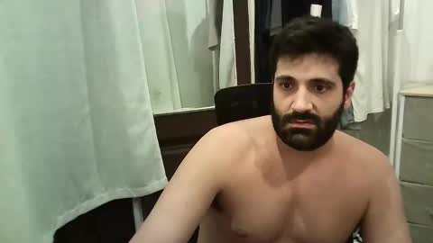 italianboybcn online show from September 17, 2025, 6:42 pm