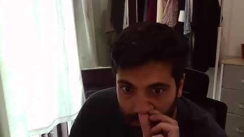 italianboybcn online show from October 2, 2025, 7:48 am