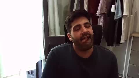 italianboybcn online show from October 11, 2025, 8:24 am