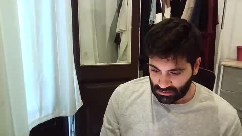 italianboybcn online show from November 4, 2025, 8:13 am