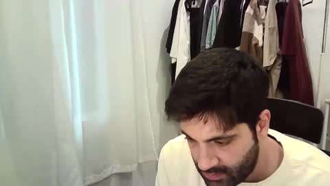 italianboybcn online show from November 30, 2025, 9:13 am