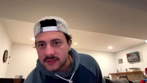 italianladd online show from November 19, 2025, 7:08 am