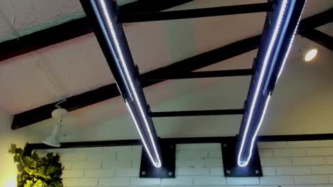 Italo Moore online show from November 16, 2025, 11:05 am