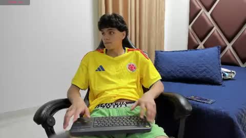 ithan_hot online show from June 24, 2026, 3:49 am