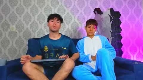 Ithan and Friends online show from February 11, 2025, 7:38 pm