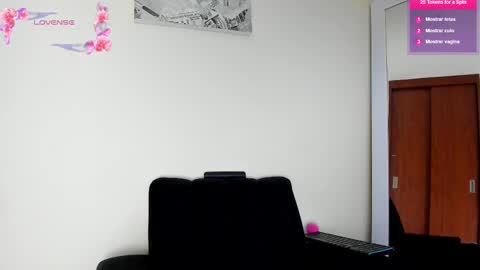 Angelica online show from February 25, 2025, 6:53 pm