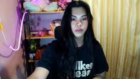 Snapshot of its_chloe20 chatting on June 10, 2026, 1:21 pm its_chloe20 online show from June 10, 2026, 1:21 pm