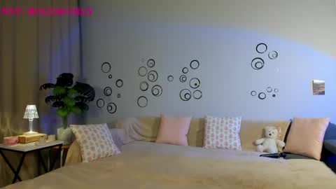 Snapshot of its_nicki_m chatting on May 27, 2026, 7:11 pm Nicki online show from May 27, 2026, 7:11 pm