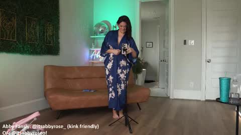 Abby Rose online show from November 19, 2025, 3:23 pm