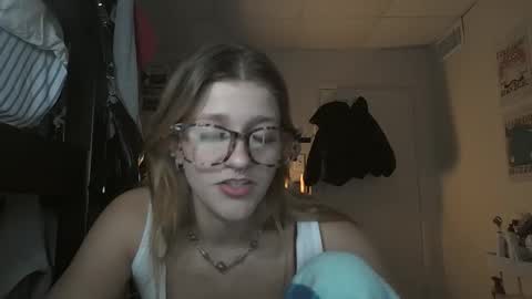 Snapshot of itsalexlove chatting on January 15, 2025, 11:40 pm Alex Love online show from January 15, 2025, 11:40 pm