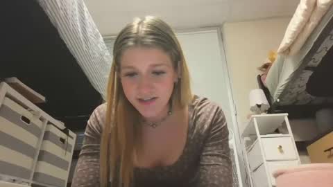 Snapshot of itsalexlove chatting on February 14, 2025, 12:30 am Alex Love online show from February 14, 2025, 12:30 am