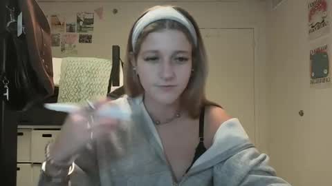 Snapshot of itsalexlove chatting on February 22, 2025, 1:44 am Alex Love online show from February 22, 2025, 1:44 am