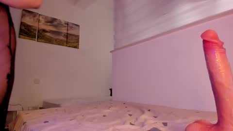 Isabella online show from March 10, 2025, 3:52 pm