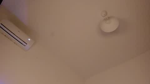 Isabella online show from October 30, 2025, 4:30 pm