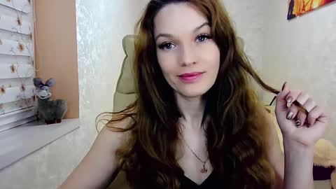 itslunaday online show from March 5, 2025, 6:23 pm