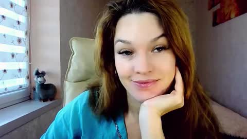 itslunaday online show from October 31, 2025, 11:44 am