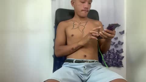 itsme_urboy online show from May 4, 2026, 1:12 am