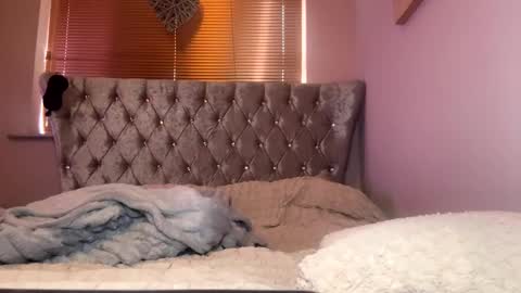 Lola online show from December 23, 2024, 11:14 am