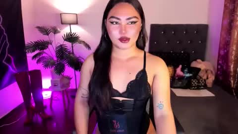 Siana online show from May 5, 2026, 5:43 pm