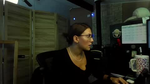 ItsMeSophie X online show from September 10, 2025, 4:07 pm