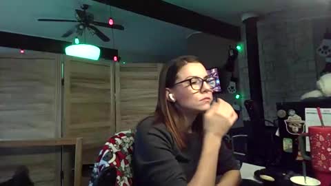 ItsMeSophie X online show from November 18, 2025, 6:12 pm