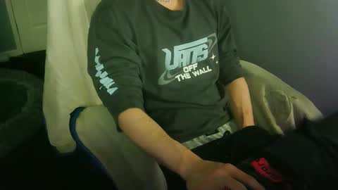 itsnotliam834 online show from September 10, 2025, 2:44 am