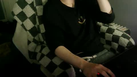 itsnotliam834 online show from October 19, 2025, 2:12 am