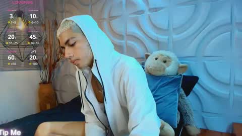 itszairen online show from April 23, 2026, 4:46 am