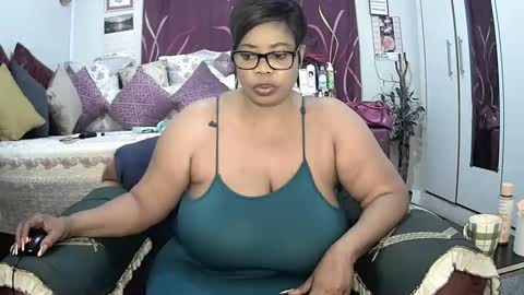 itumeleng74 online show from February 13, 2025, 5:11 pm