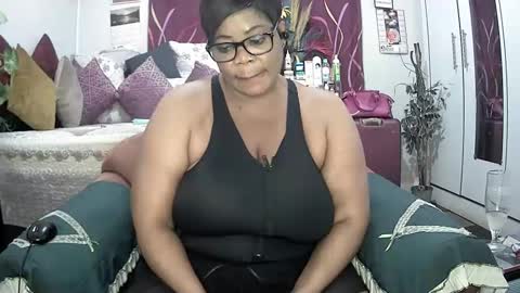 itumeleng74 online show from February 25, 2025, 4:53 pm