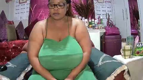 Snapshot of itumeleng74 chatting on February 1, 2026, 5:50 am itumeleng74 online show from February 1, 2026, 5:50 am