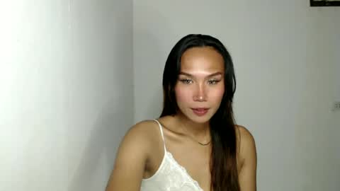 Snapshot of itz_me_crystal chatting on July 6, 2026, 4:09 am itz_me_crystal online show from July 6, 2026, 4:09 am