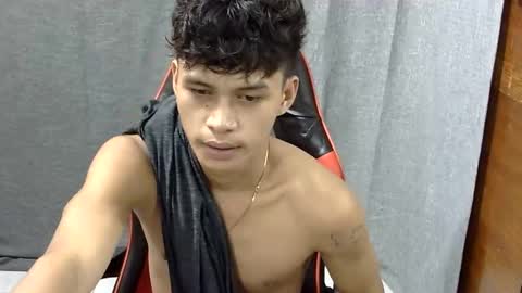 itzme_john online show from April 22, 2026, 12:57 am