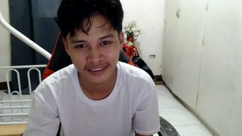 itzme_john online show from August 5, 2026, 4:59 am