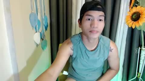 itzme_urnaughtyangelo online show from April 1, 2026, 10:49 am