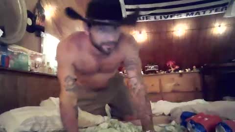 Itzmeebabyy online show from April 22, 2026, 11:45 am